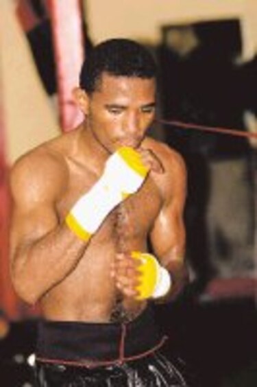 Roberto Vásquez se mantiene en ritmo