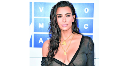 Kardashian, asaltada en París