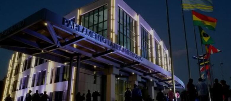 Minuto a minuto: candidatos presidenciales debaten sobre el turismo