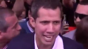 Juan Guaidó llega a Venezuela desafiando a Nicolás Maduro