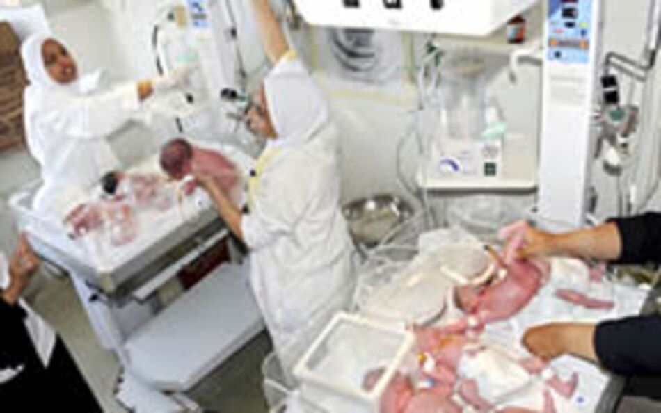 Mujer egipcia da a luz a septillizos