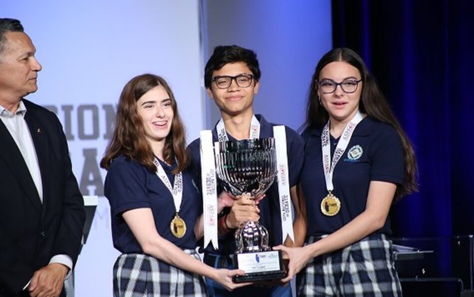 Instituto Atenea campeón del III Concurso Nacional de Debate