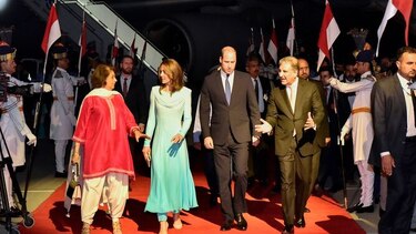 El príncipe Guillermo y su mujer Catalina llegan a Pakistán en una gira 'compleja'