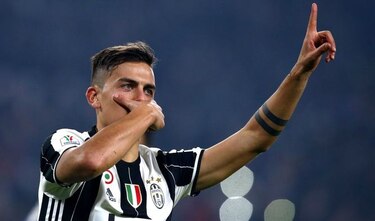 Higuaín y Dybala acercan al Juventus a la final de Copa