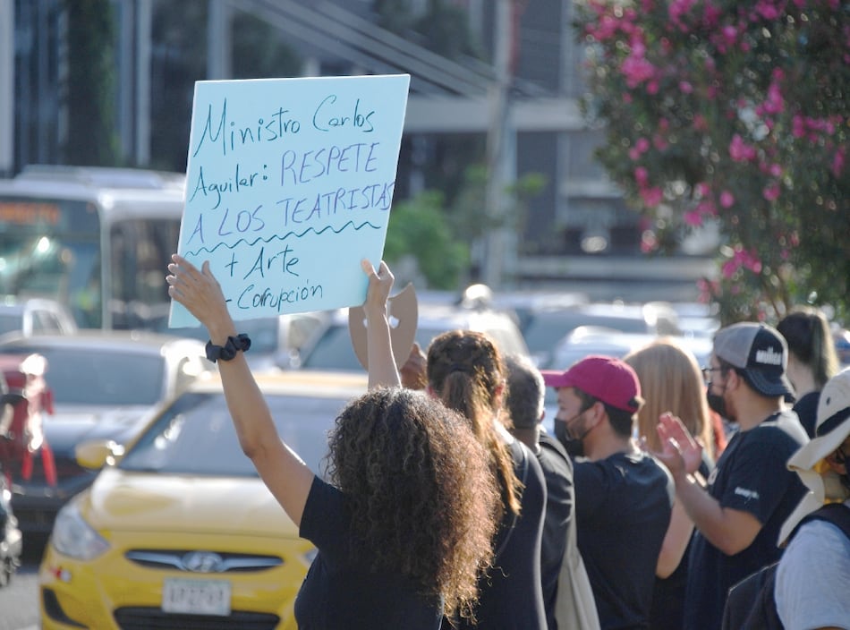 Tres entes investigan contratos de MiCultura