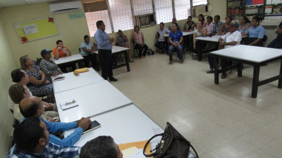 Tras presión de acudientes, directora de centro educativo en Herrera es enviada de vacaciones