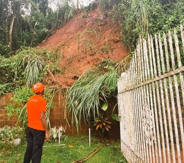 Hasta el martes se mantiene alerta verde en Panamá por efectos del huracán Erin, advierten autoridades