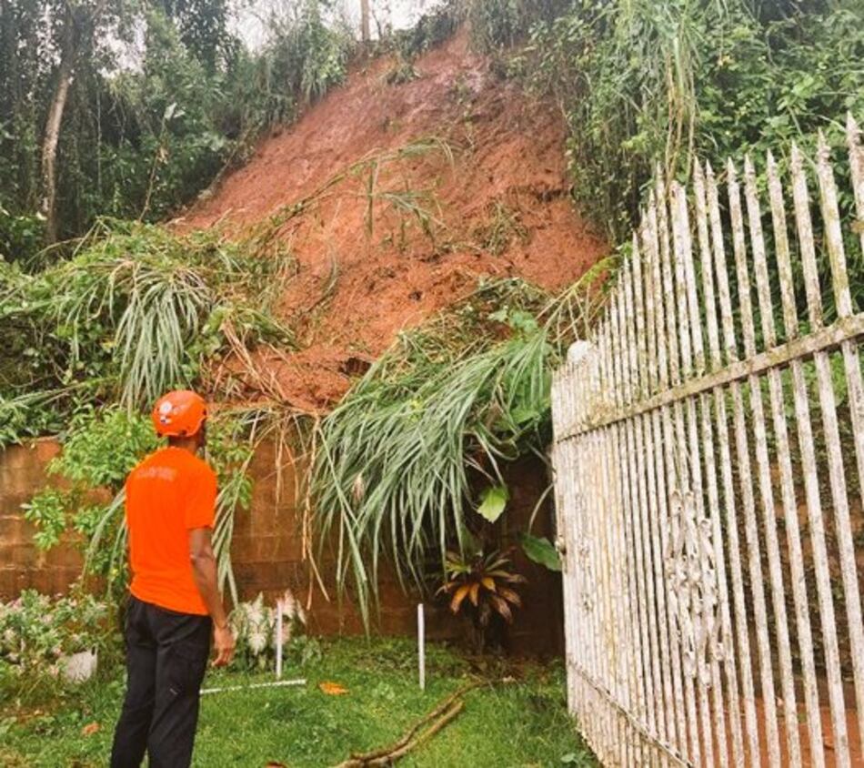 Hasta el martes se mantiene alerta verde en Panamá por efectos del huracán Erin, advierten autoridades