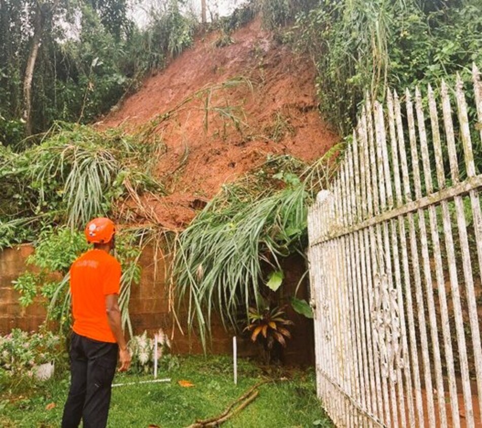 Hasta el martes se mantiene alerta verde en Panamá por efectos del huracán Erin, advierten autoridades