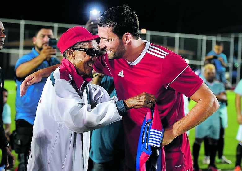 Un adiós entre amigos para Kevin Kuranyi