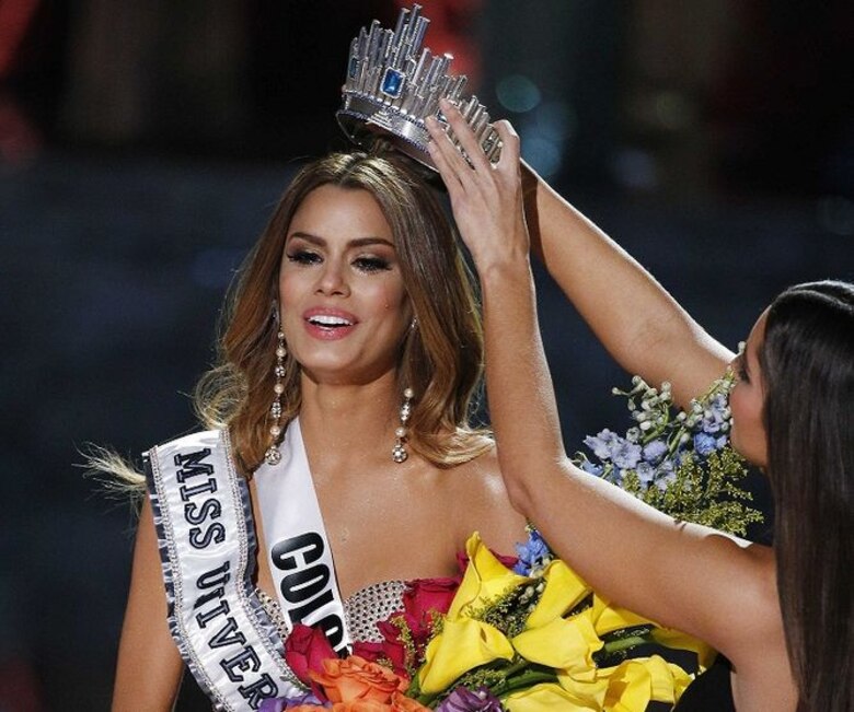 Colombianos, indignados por error en Miss Universo