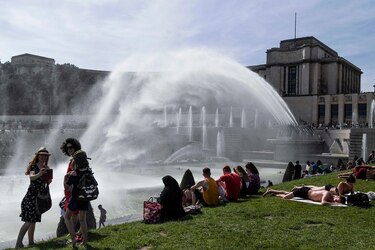 Las temperaturas suben en Europa; alerta por ola de calor