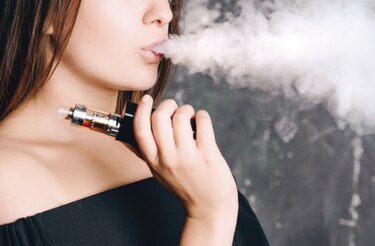 Piden veto para norma que prohíbe el cigarrillo electrónico