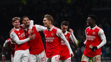 El Arsenal da un golpe de autoridad en la liga inglesa