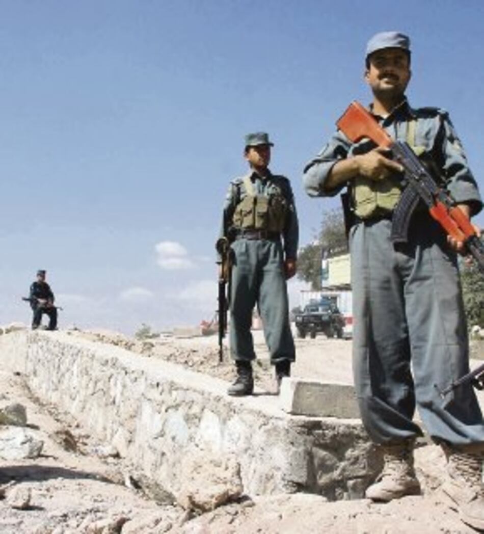 Matan a agentes españoles