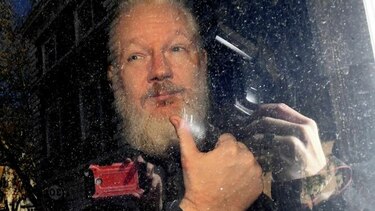 Abogados de Julian Assange presentan demanda por 'extorsión'