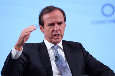 Jorge Quiroga lidera la última encuesta de la segunda vuelta en Bolivia