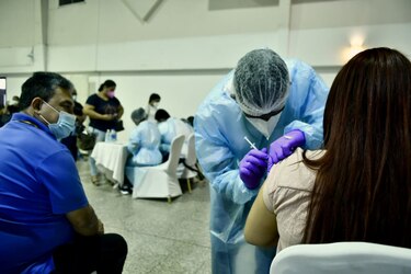 Segunda jornada de vacunación a profesores de la Universidad de Panamá