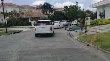 Fiscalía realiza allanamiento y se incauta flota vehicular en residencia de Santa María