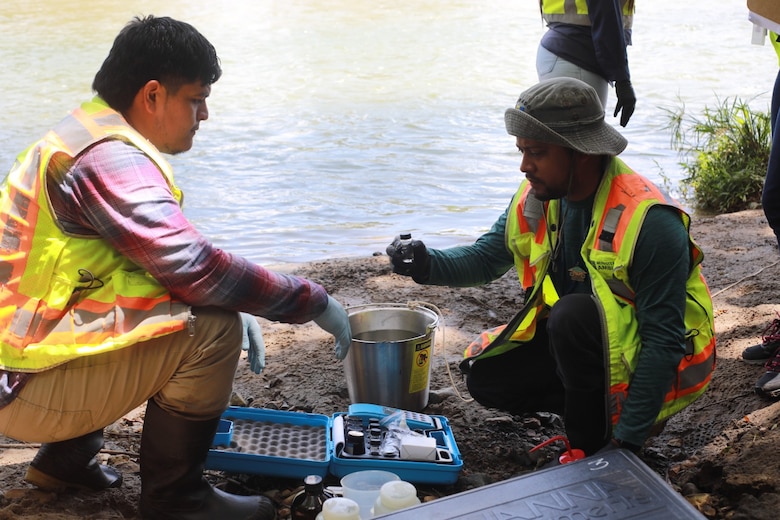 MiAmbiente intensifica operativos en cuenca del río Pacora por contaminación