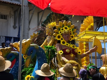 Carnaval 2025: En La Villa de Los Santos desfilan las reinas y arranca la fiesta