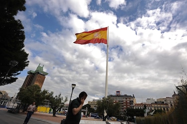 España sube a 15 mil millones de dólares el plan de ayuda