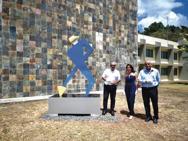 Colegio Javier: 50 años de servicio social