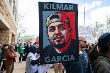 Una jueza federal frena la deportación del salvadoreño Kilmar Ábrego hasta octubre