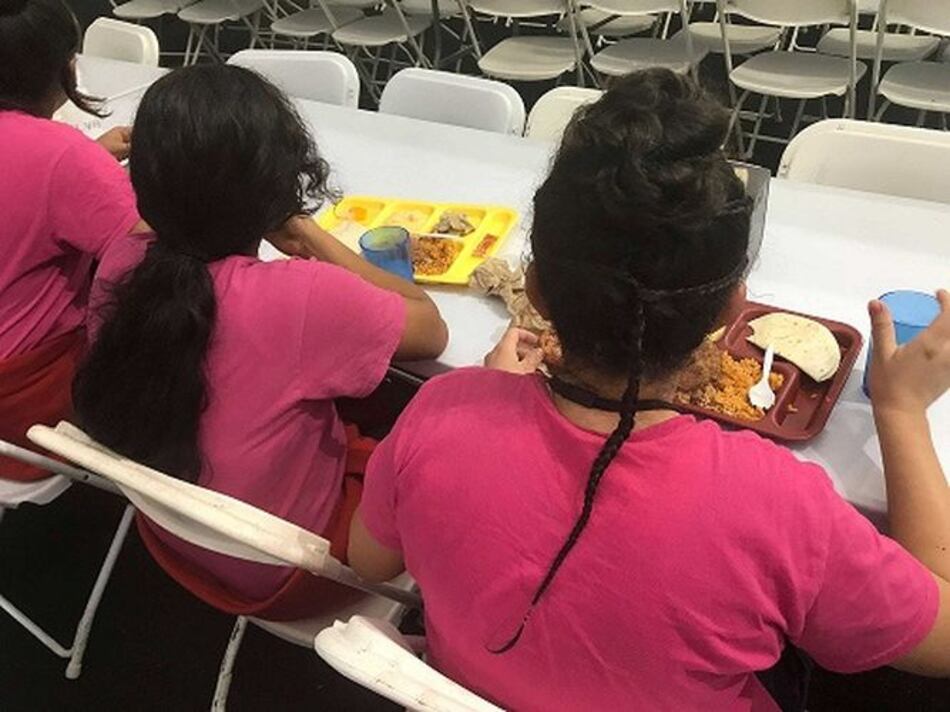 Pentágono acepta abrir sus bases para menores migrantes