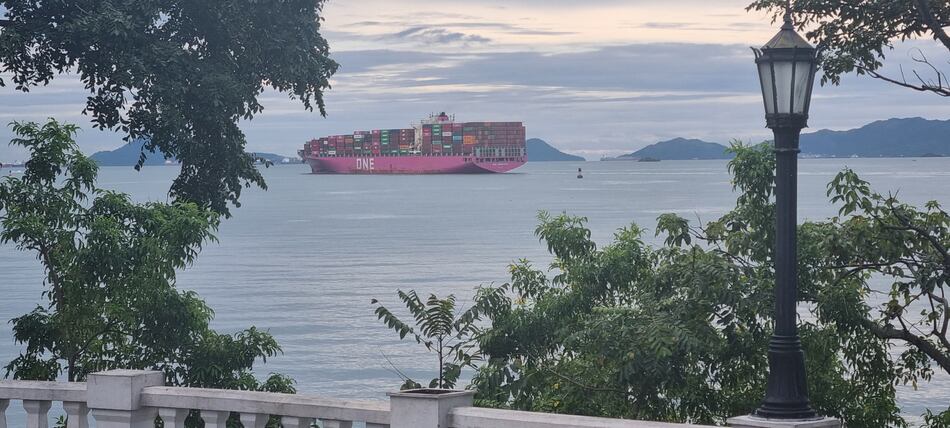 Histórica sequía en el Canal revive quejas de navieras por retrasos y altos costos; estudian otras rutas