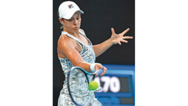 Nadal sufre para meterse a semifinales; Barty se pasea
