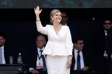 Presidenta de Costa Rica eleva el tono del conflicto comercial con Panamá y lo traslada a Cancillería