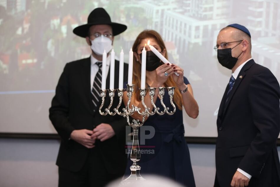 Embajada de Israel en Panamá celebra el inicio de la festividad de Janucá