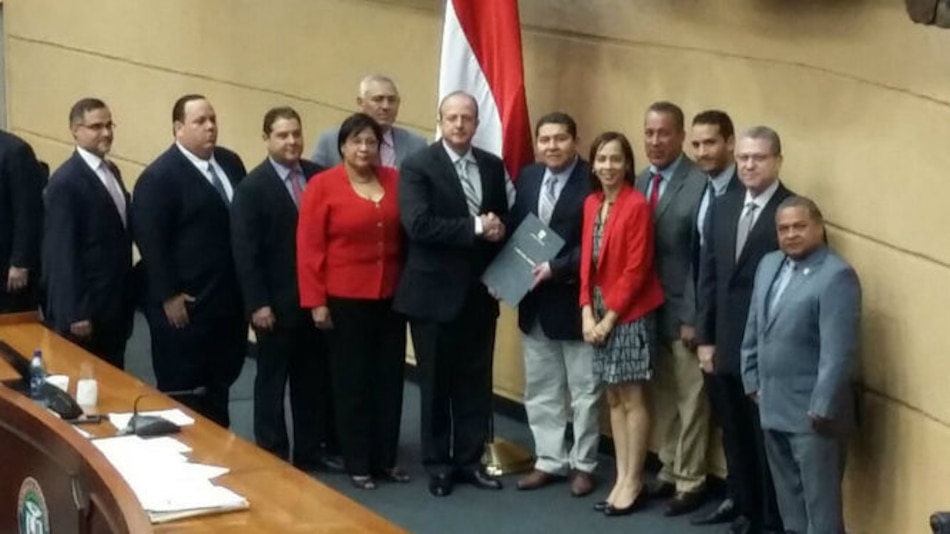 Aprueban en tercer debate proyecto de contrataciones públicas