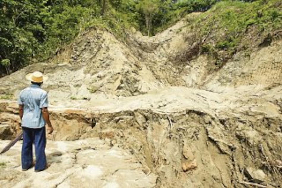 Extracción de arena seca fuente de agua