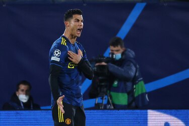 Cristiano Ronaldo mete al Manchester United en octavos de la Champions