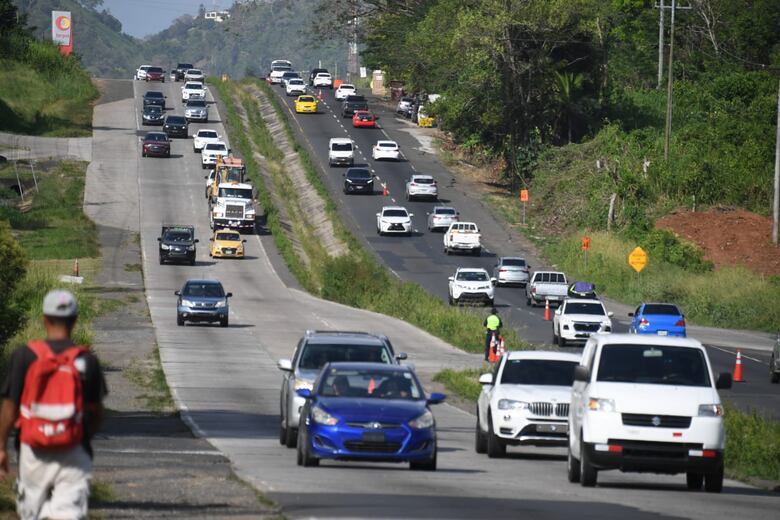 40 mil vehículos se han desplazado hacia las provincias este viernes de Carnaval