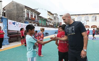 La Brujita regresa a sus raíces