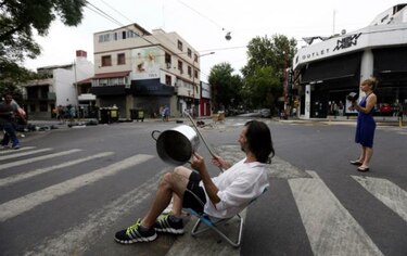 Oposición responsabiliza al gobierno argentino por cortes de luz
