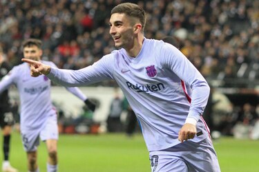 Ferran Torres rescata al Barcelona en Fráncfort