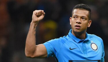 Sevilla y Villarreal sellan su pase a octavos; Guarín, el héroe del Inter