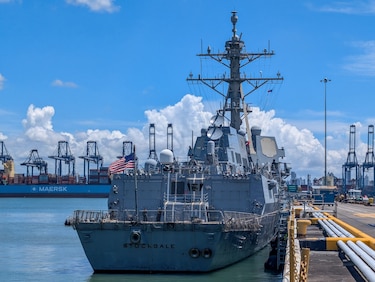 USS Stockdale en Rodman: buques de Estados Unidos siguen llegando a Panamá