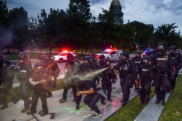 Las protestas contra la violencia policial y el racismo sacuden Estados Unidos