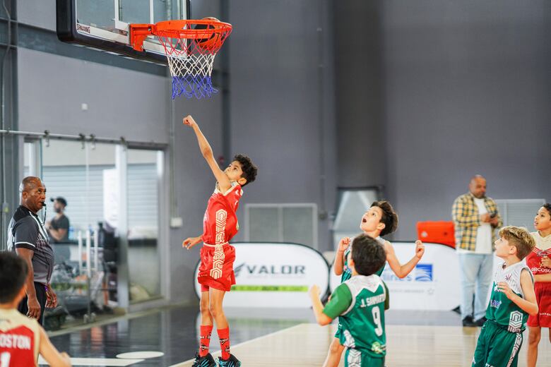 Raiders y Mustangs triunfan en doble jornada de Ludos