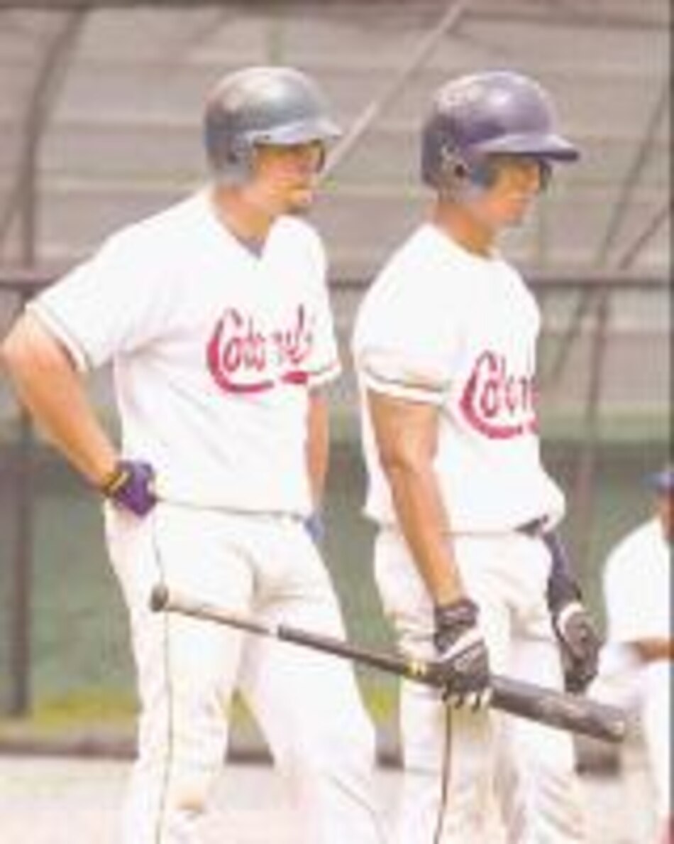 Colombiano Llamas firma con los Tigres