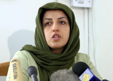 La premio Nobel iraní Narges Mohammadi fue detenida ‘de forma violenta’