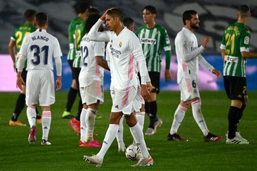 Real Madrid cede un empate en casa y da alas a Atlético y Barcelona