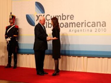 Becas, internet y reforma curricular, temas que expondrá Martinelli