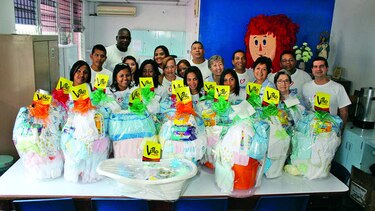 Madres reciben Vales en canastillas para sus bebés