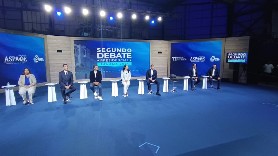 La noche del 4 x 8 y otras frases que agitaron la política